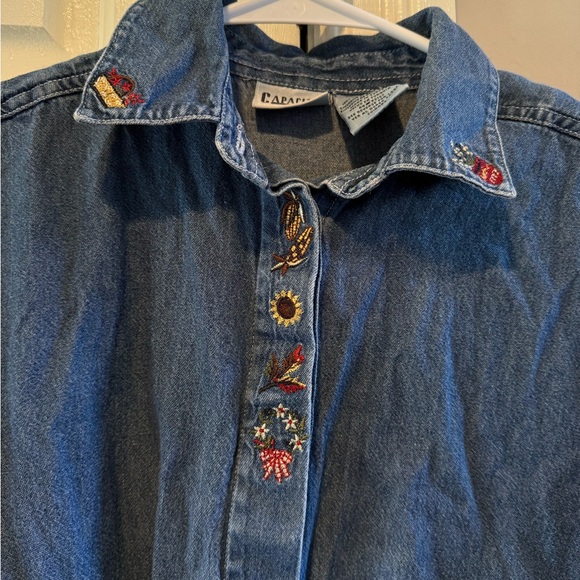 Capacity Vintage Women’s Denim Button Down Shirt - Picture 6 of 6